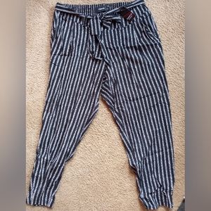 Torrid pants size 1 NEW